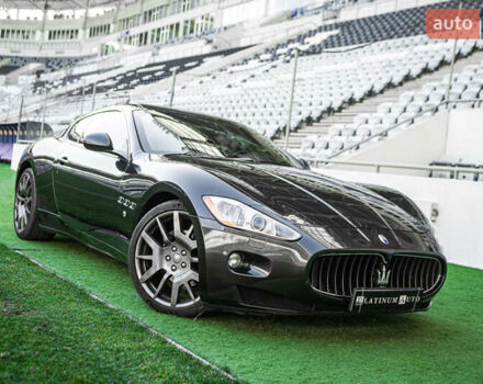 Сірий Мазераті Granturismo, об'ємом двигуна 4.24 л та пробігом 53 тис. км за 29900 $, фото 9 на Automoto.ua
