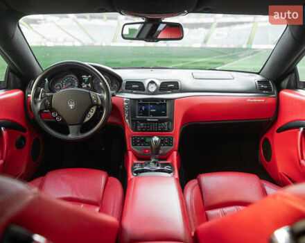 Сірий Мазераті Granturismo, об'ємом двигуна 4.24 л та пробігом 53 тис. км за 29900 $, фото 65 на Automoto.ua