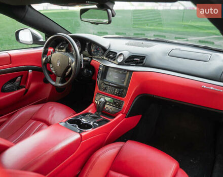 Сірий Мазераті Granturismo, об'ємом двигуна 4.24 л та пробігом 53 тис. км за 29900 $, фото 49 на Automoto.ua