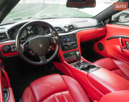 Сірий Мазераті Granturismo, об'ємом двигуна 4.24 л та пробігом 53 тис. км за 29900 $, фото 47 на Automoto.ua