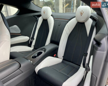 Помаранчевий Мазераті Granturismo, об'ємом двигуна 0 л та пробігом 4 тис. км за 178000 $, фото 56 на Automoto.ua