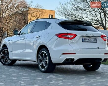 Білий Мазераті Леванте, об'ємом двигуна 2.98 л та пробігом 79 тис. км за 38800 $, фото 38 на Automoto.ua