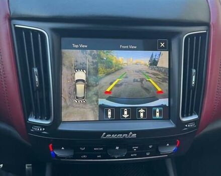 Белый Мазерати Леванте, объемом двигателя 3 л и пробегом 82 тыс. км за 40000 $, фото 78 на Automoto.ua