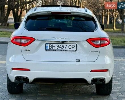 Білий Мазераті Леванте, об'ємом двигуна 2.98 л та пробігом 79 тис. км за 38800 $, фото 15 на Automoto.ua
