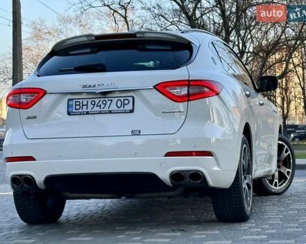 Білий Мазераті Леванте, об'ємом двигуна 2.98 л та пробігом 79 тис. км за 38800 $, фото 31 на Automoto.ua