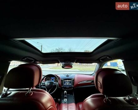 Білий Мазераті Леванте, об'ємом двигуна 2.98 л та пробігом 79 тис. км за 38800 $, фото 98 на Automoto.ua