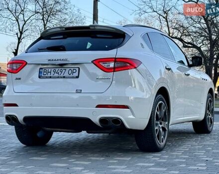 Білий Мазераті Леванте, об'ємом двигуна 2.98 л та пробігом 79 тис. км за 38800 $, фото 21 на Automoto.ua