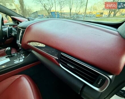 Білий Мазераті Леванте, об'ємом двигуна 2.98 л та пробігом 79 тис. км за 38800 $, фото 92 на Automoto.ua