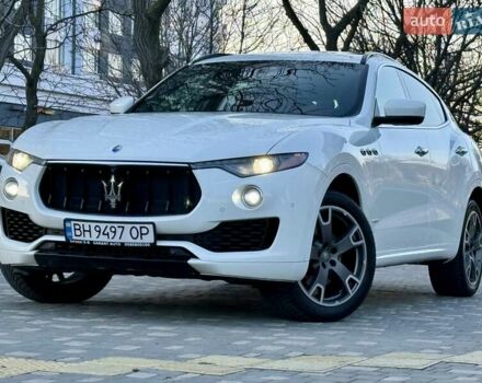 Білий Мазераті Леванте, об'ємом двигуна 2.98 л та пробігом 79 тис. км за 38800 $, фото 26 на Automoto.ua