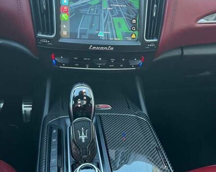 Белый Мазерати Леванте, объемом двигателя 3 л и пробегом 82 тыс. км за 40000 $, фото 79 на Automoto.ua