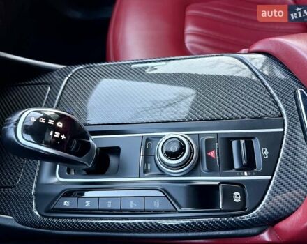 Білий Мазераті Леванте, об'ємом двигуна 2.98 л та пробігом 79 тис. км за 38800 $, фото 132 на Automoto.ua