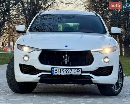 Білий Мазераті Леванте, об'ємом двигуна 2.98 л та пробігом 79 тис. км за 38800 $, фото 29 на Automoto.ua