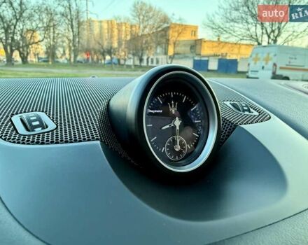 Білий Мазераті Леванте, об'ємом двигуна 2.98 л та пробігом 79 тис. км за 38800 $, фото 123 на Automoto.ua