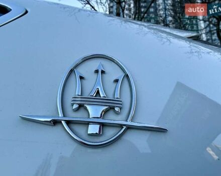 Білий Мазераті Леванте, об'ємом двигуна 2.98 л та пробігом 79 тис. км за 38800 $, фото 45 на Automoto.ua