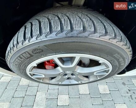 Білий Мазераті Леванте, об'ємом двигуна 2.98 л та пробігом 79 тис. км за 38800 $, фото 53 на Automoto.ua