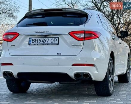Білий Мазераті Леванте, об'ємом двигуна 2.98 л та пробігом 79 тис. км за 38800 $, фото 20 на Automoto.ua