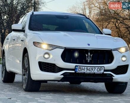Білий Мазераті Леванте, об'ємом двигуна 2.98 л та пробігом 79 тис. км за 38800 $, фото 8 на Automoto.ua
