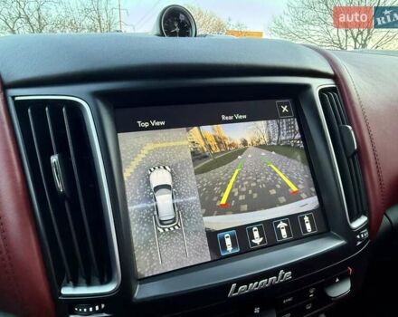 Білий Мазераті Леванте, об'ємом двигуна 2.98 л та пробігом 79 тис. км за 38800 $, фото 127 на Automoto.ua