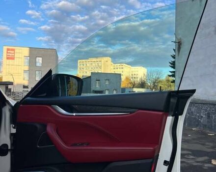 Белый Мазерати Леванте, объемом двигателя 3 л и пробегом 82 тыс. км за 40000 $, фото 50 на Automoto.ua