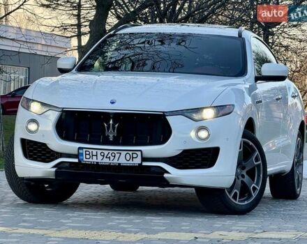 Білий Мазераті Леванте, об'ємом двигуна 2.98 л та пробігом 79 тис. км за 38800 $, фото 28 на Automoto.ua