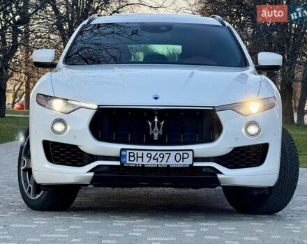 Білий Мазераті Леванте, об'ємом двигуна 2.98 л та пробігом 79 тис. км за 38800 $, фото 41 на Automoto.ua