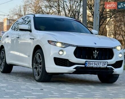 Білий Мазераті Леванте, об'ємом двигуна 2.98 л та пробігом 79 тис. км за 38800 $, фото 9 на Automoto.ua