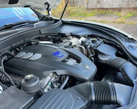 Белый Мазерати Леванте, объемом двигателя 3 л и пробегом 82 тыс. км за 40000 $, фото 27 на Automoto.ua