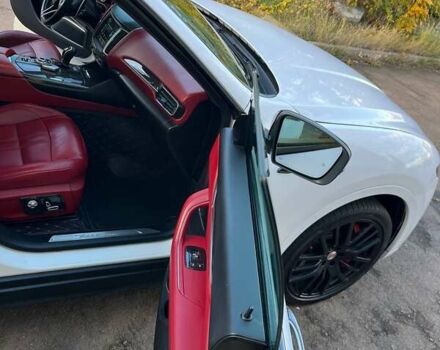 Белый Мазерати Леванте, объемом двигателя 3 л и пробегом 82 тыс. км за 40000 $, фото 35 на Automoto.ua