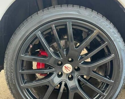 Белый Мазерати Леванте, объемом двигателя 3 л и пробегом 82 тыс. км за 40000 $, фото 11 на Automoto.ua