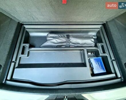 Білий Мазераті Леванте, об'ємом двигуна 2.98 л та пробігом 79 тис. км за 38800 $, фото 119 на Automoto.ua