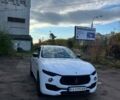 Белый Мазерати Леванте, объемом двигателя 3 л и пробегом 82 тыс. км за 40000 $, фото 1 на Automoto.ua