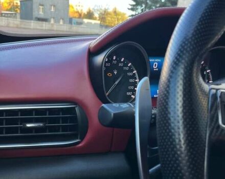 Белый Мазерати Леванте, объемом двигателя 3 л и пробегом 82 тыс. км за 40000 $, фото 58 на Automoto.ua