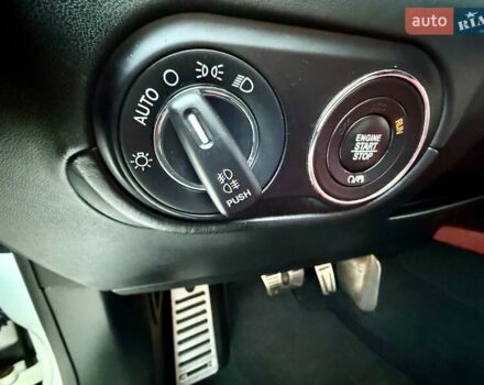 Білий Мазераті Леванте, об'ємом двигуна 2.98 л та пробігом 79 тис. км за 38800 $, фото 67 на Automoto.ua