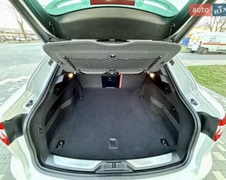 Білий Мазераті Леванте, об'ємом двигуна 2.98 л та пробігом 79 тис. км за 38800 $, фото 115 на Automoto.ua