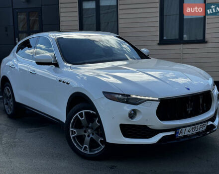 Белый Мазерати Леванте, объемом двигателя 2.98 л и пробегом 88 тыс. км за 29999 $, фото 9 на Automoto.ua