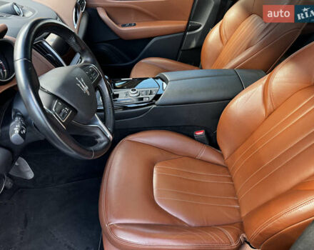 Белый Мазерати Леванте, объемом двигателя 2.98 л и пробегом 88 тыс. км за 29999 $, фото 29 на Automoto.ua