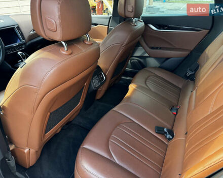 Белый Мазерати Леванте, объемом двигателя 2.98 л и пробегом 88 тыс. км за 29999 $, фото 22 на Automoto.ua