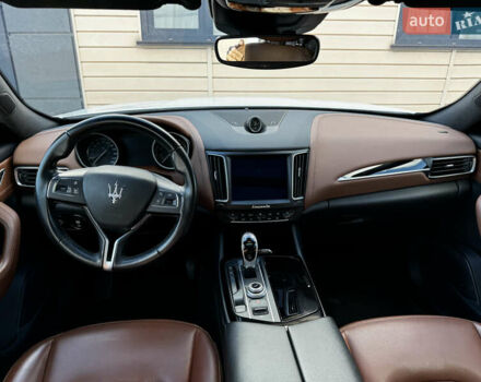 Белый Мазерати Леванте, объемом двигателя 2.98 л и пробегом 88 тыс. км за 29999 $, фото 24 на Automoto.ua