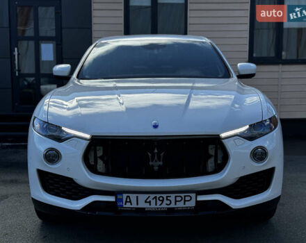 Белый Мазерати Леванте, объемом двигателя 2.98 л и пробегом 88 тыс. км за 29999 $, фото 5 на Automoto.ua