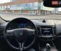 Белый Мазерати Леванте, объемом двигателя 2.98 л и пробегом 111 тыс. км за 44000 $, фото 5 на Automoto.ua