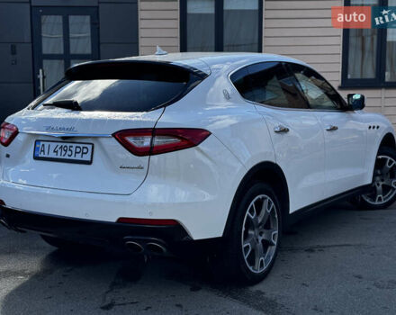Белый Мазерати Леванте, объемом двигателя 2.98 л и пробегом 88 тыс. км за 29999 $, фото 12 на Automoto.ua