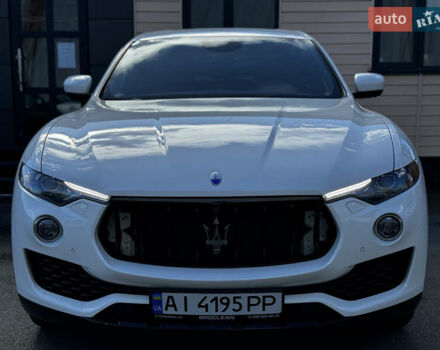 Белый Мазерати Леванте, объемом двигателя 2.98 л и пробегом 88 тыс. км за 29999 $, фото 4 на Automoto.ua