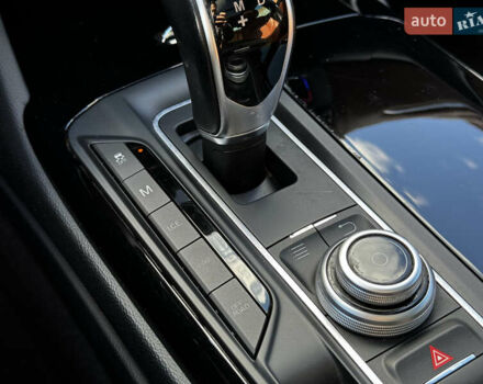 Белый Мазерати Леванте, объемом двигателя 2.98 л и пробегом 88 тыс. км за 29999 $, фото 44 на Automoto.ua