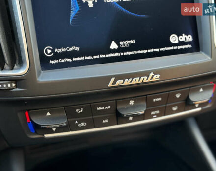 Белый Мазерати Леванте, объемом двигателя 2.98 л и пробегом 88 тыс. км за 29999 $, фото 46 на Automoto.ua