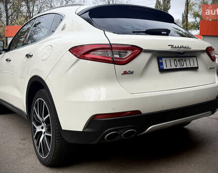 Білий Мазераті Леванте, об'ємом двигуна 2.98 л та пробігом 35 тис. км за 39500 $, фото 1 на Automoto.ua