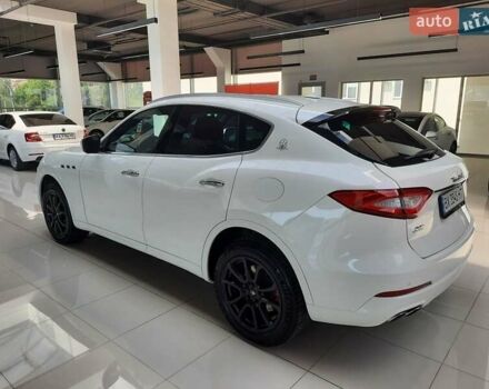 Білий Мазераті Леванте, об'ємом двигуна 2.98 л та пробігом 60 тис. км за 66797 $, фото 6 на Automoto.ua