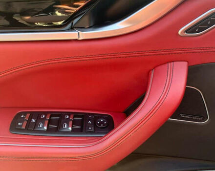 Белый Мазерати Леванте, объемом двигателя 2.99 л и пробегом 49 тыс. км за 35000 $, фото 6 на Automoto.ua