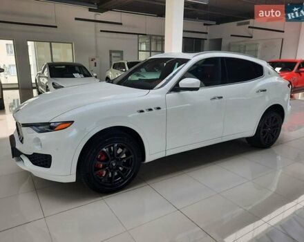 Білий Мазераті Леванте, об'ємом двигуна 2.98 л та пробігом 60 тис. км за 66797 $, фото 24 на Automoto.ua