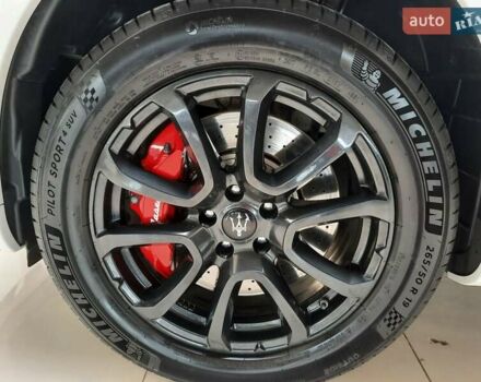 Білий Мазераті Леванте, об'ємом двигуна 2.98 л та пробігом 60 тис. км за 66797 $, фото 8 на Automoto.ua