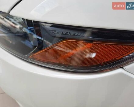 Білий Мазераті Леванте, об'ємом двигуна 2.98 л та пробігом 60 тис. км за 66797 $, фото 9 на Automoto.ua